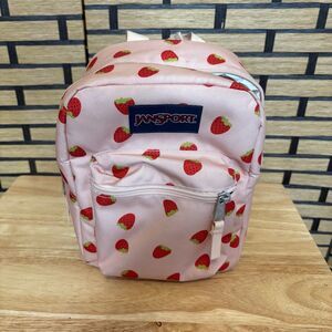 Jansport Pink Strawberry Big‎ Break Lunchbox